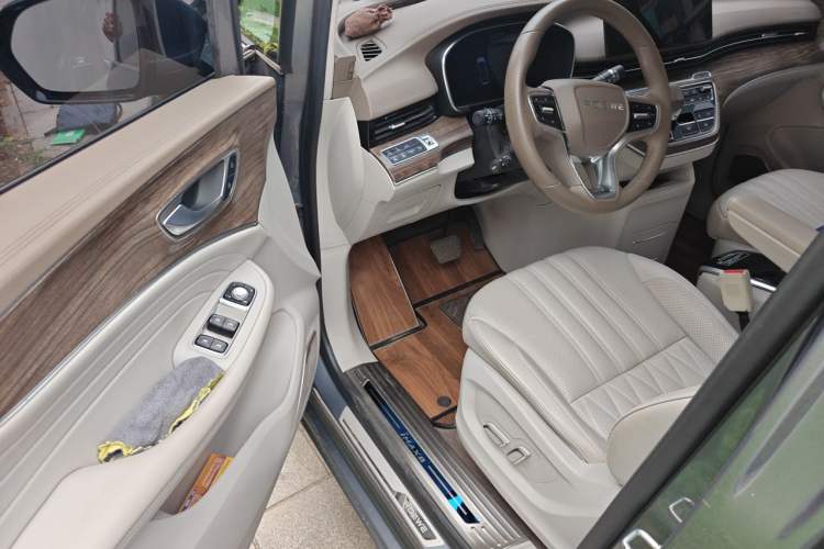 Used Roewe iMAX8 2023 400TGI Comfort Edition Driver Seat
