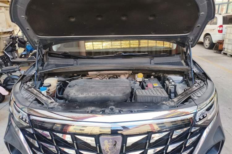Used Roewe iMAX8 2023 400TGI Comfort Edition Engine Bay