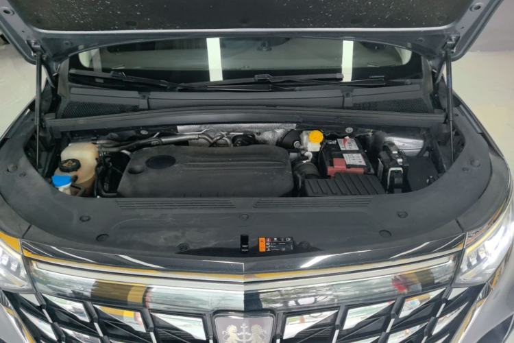 Used Roewe iMAX8 2023 400TGI Comfort Edition Engine Bay