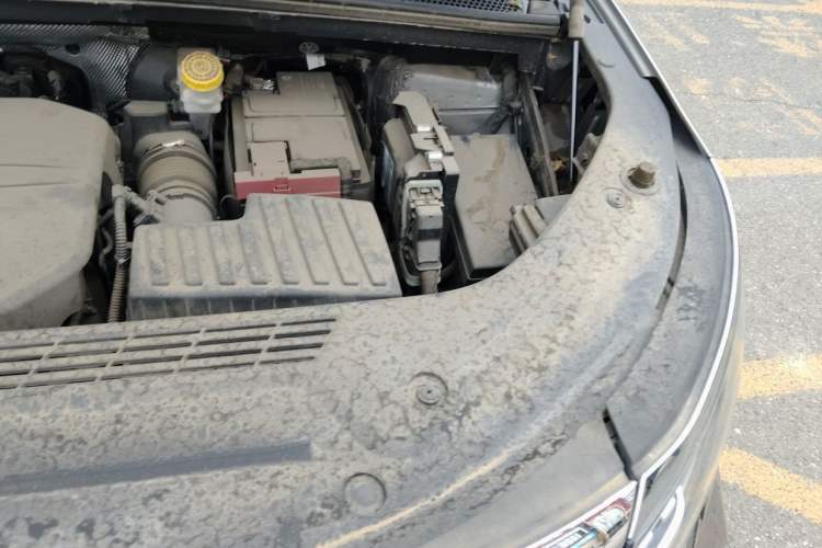 Used Roewe iMAX8 2023 400TGI Comfort Edition Engine Bay Left