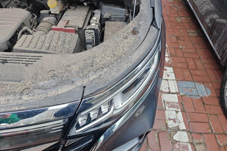 Used Roewe iMAX8 2023 400TGI Comfort Edition Engine Bay Left