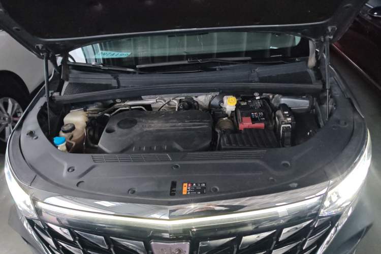 Used Roewe iMAX8 2023 400TGI Comfort Edition Engine Bay