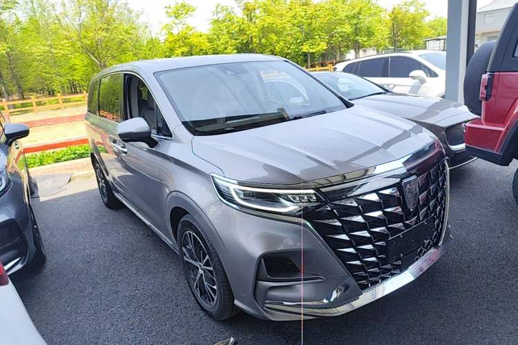 Used Roewe iMAX8 2023 400TGI Comfort Edition Exterior 1