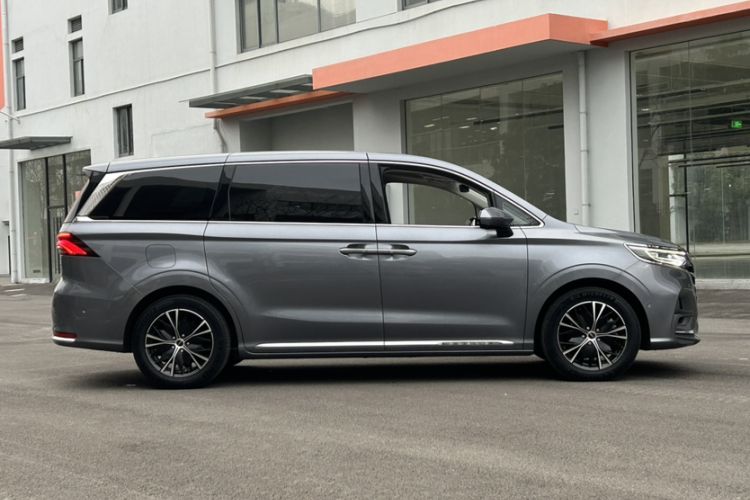 Used Roewe iMAX8 2023 400TGI Premium Edition Exterior 12