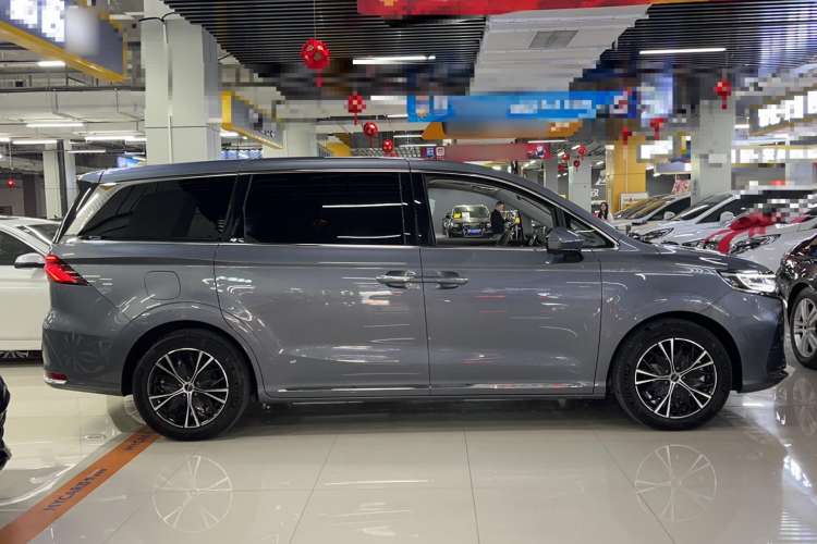 Used Roewe iMAX8 2023 400TGI Comfort Edition Exterior 2