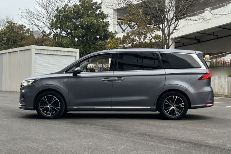 Used Roewe iMAX8 2023 400TGI Premium Edition Exterior 2