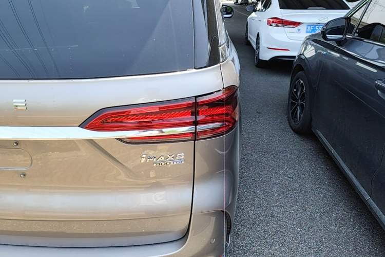 Used Roewe iMAX8 2023 400TGI Comfort Edition Exterior 3