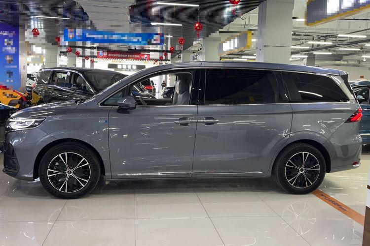Used Roewe iMAX8 2023 400TGI Comfort Edition Exterior 5