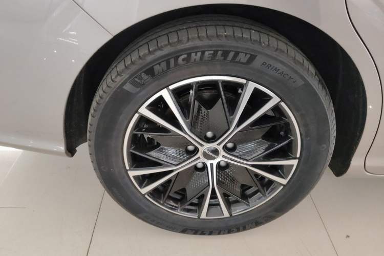 Used Roewe iMAX8 2023 400TGI Comfort Edition Exterior 5
