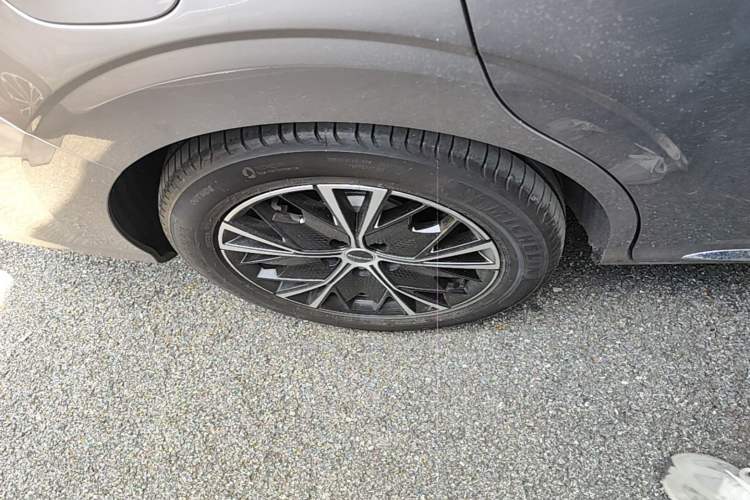 Used Roewe iMAX8 2023 400TGI Comfort Edition Exterior 5