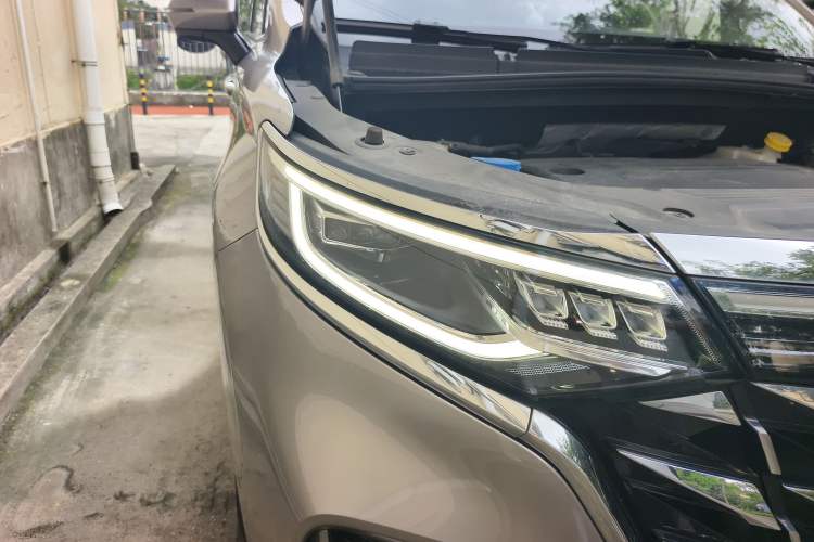 Used Roewe iMAX8 2023 400TGI Comfort Edition Exterior 6