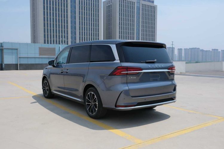 Used Roewe iMAX8 2023 400TGI Comfort Edition Exterior 6