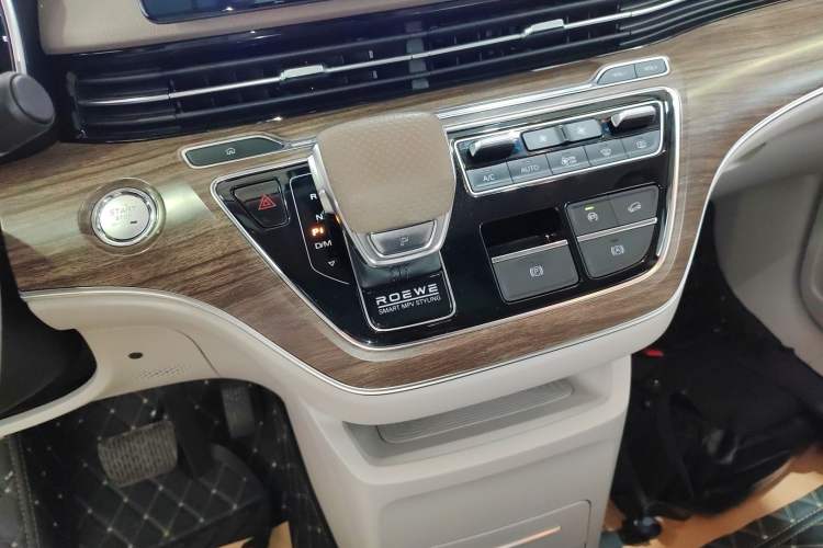 Used Roewe iMAX8 2023 400TGI Comfort Edition Gear Lever