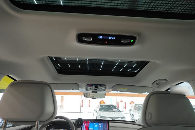 Used Roewe iMAX8 2023 400TGI Comfort Edition Headliner