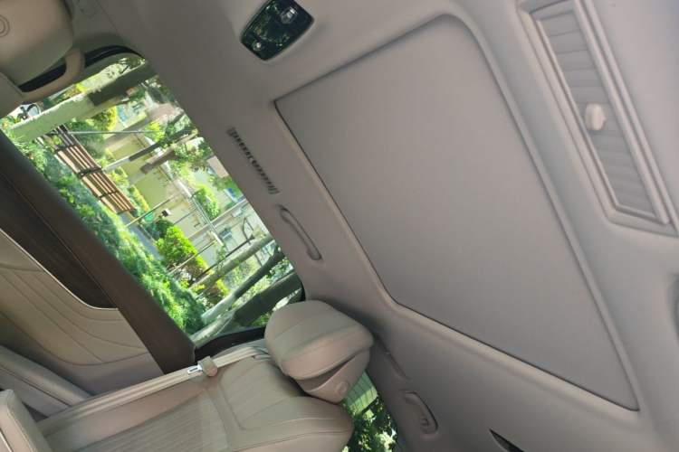 Used Roewe iMAX8 2023 400TGI Comfort Edition Headliner