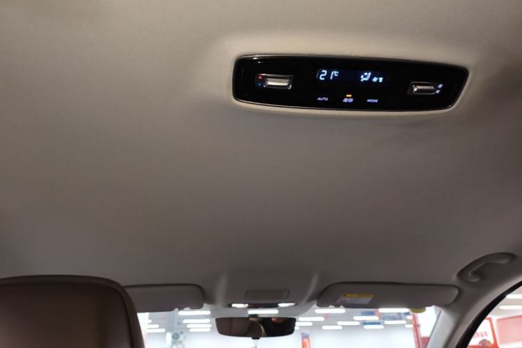 Used Roewe iMAX8 2023 400TGI Comfort Edition Headliner