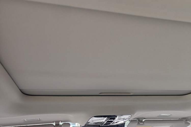 Used Roewe iMAX8 2023 400TGI Comfort Edition Headliner