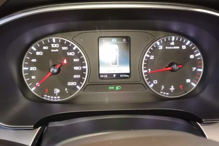 Used Roewe iMAX8 2023 400TGI Comfort Edition Instrument Cluster