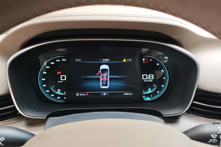 Used Roewe iMAX8 2023 400TGI Comfort Edition Instrument Cluster