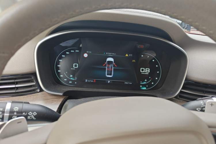 Used Roewe iMAX8 2023 400TGI Comfort Edition Instrument Cluster