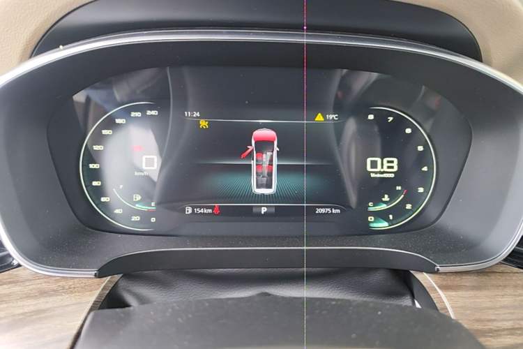 Used Roewe iMAX8 2023 400TGI Comfort Edition Instrument Cluster