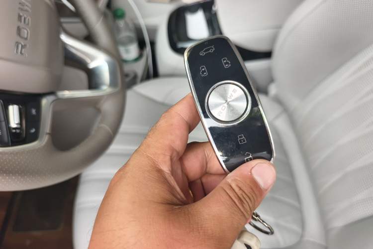 Used Roewe iMAX8 2023 400TGI Comfort Edition Interior 1