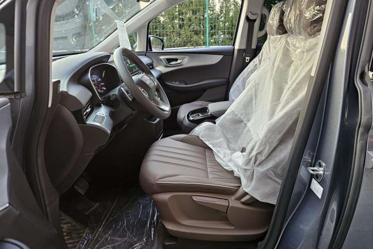 Used Roewe iMAX8 2023 400TGI Comfort Edition Interior 2
