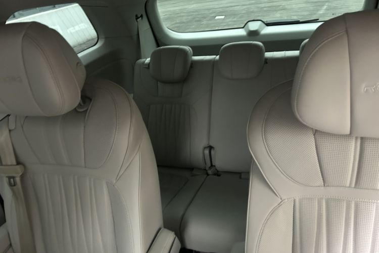 Used Roewe iMAX8 2023 400TGI Premium Edition Interior 4