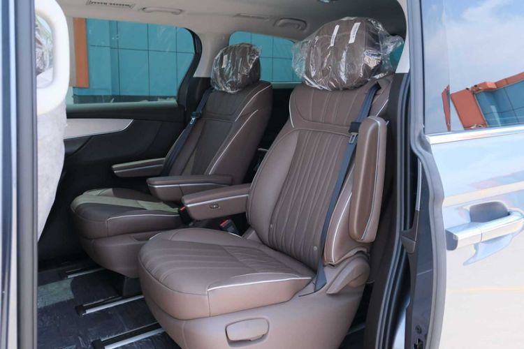Used Roewe iMAX8 2023 400TGI Comfort Edition Interior 4