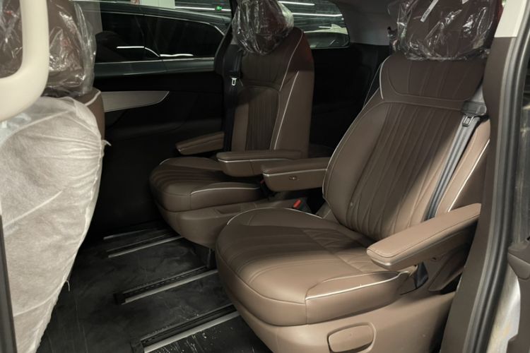 Used Roewe iMAX8 2023 400TGI Comfort Edition Interior 6
