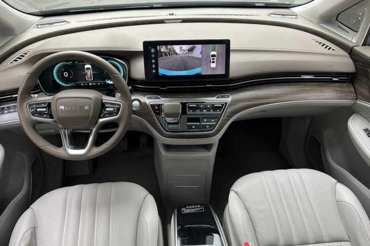 Used Roewe iMAX8 2023 400TGI Premium Edition Interior 7