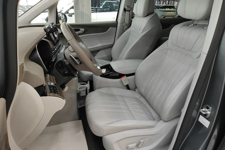 Used Roewe iMAX8 2023 400TGI Comfort Edition Left Front Seat