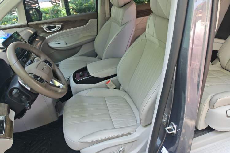 Used Roewe iMAX8 2023 400TGI Comfort Edition Left Front Seat