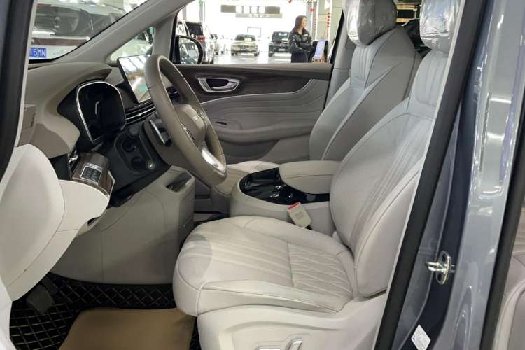 Used Roewe iMAX8 2023 400TGI Comfort Edition Left Front Seat