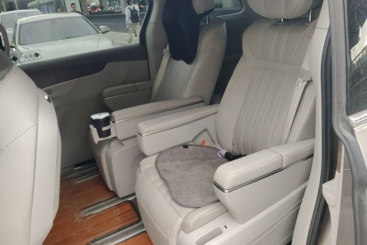 Used Roewe iMAX8 2023 400TGI Comfort Edition Left Rear Seat