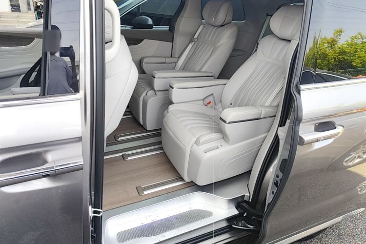 Used Roewe iMAX8 2023 400TGI Comfort Edition Left Rear Seat