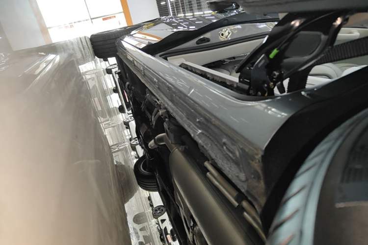 Used Roewe iMAX8 2023 400TGI Comfort Edition Left Side Sill