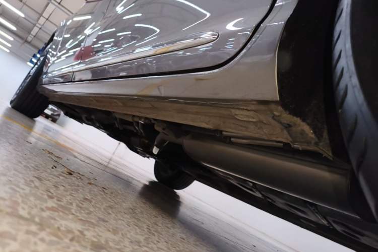 Used Roewe iMAX8 2023 400TGI Comfort Edition Left Side Sill
