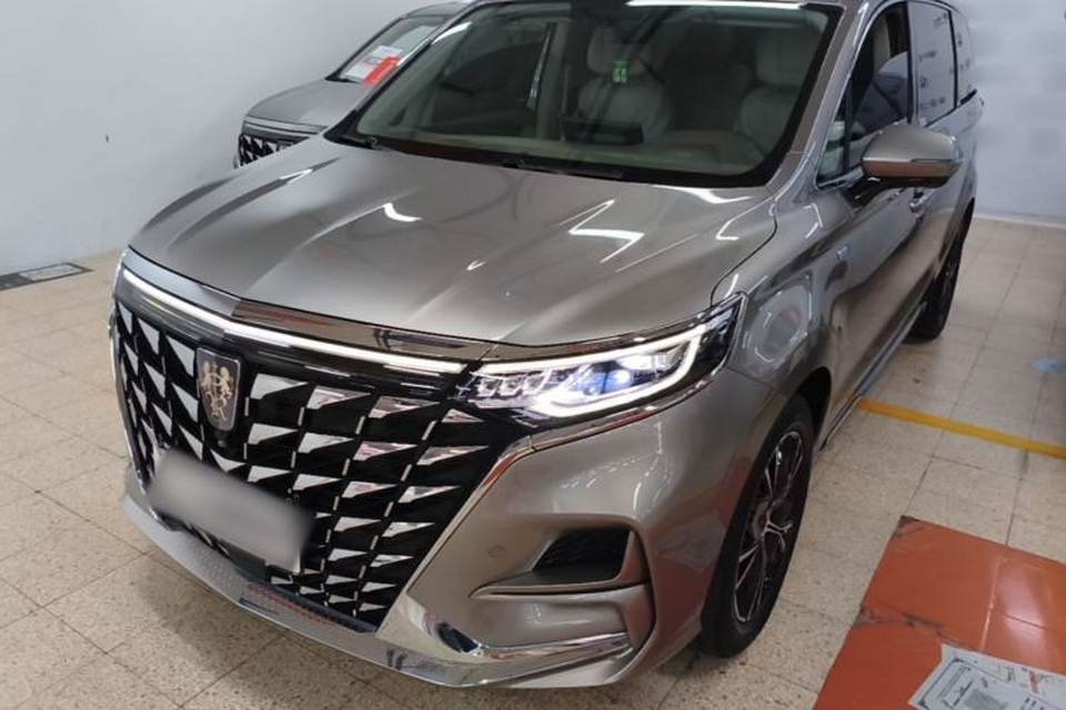 Roewe iMAX8 2023