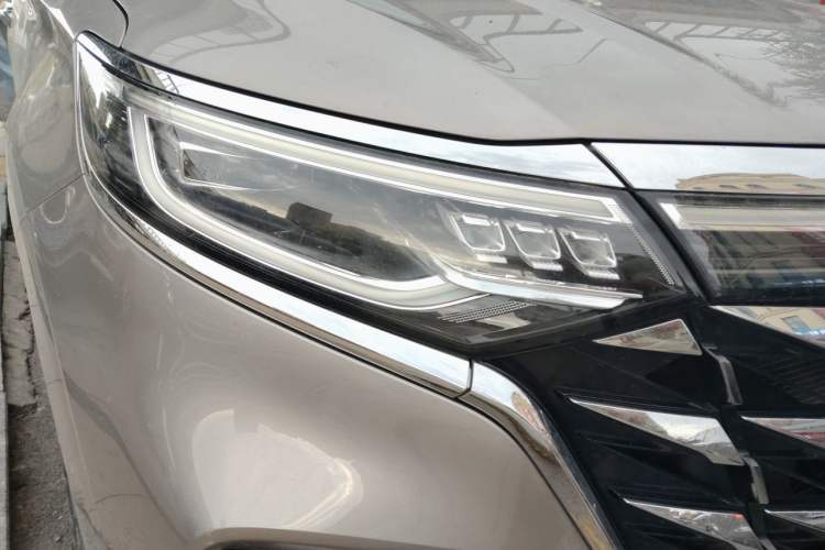 Used Roewe iMAX8 2023 400TGI Comfort Edition Right Front Headlight