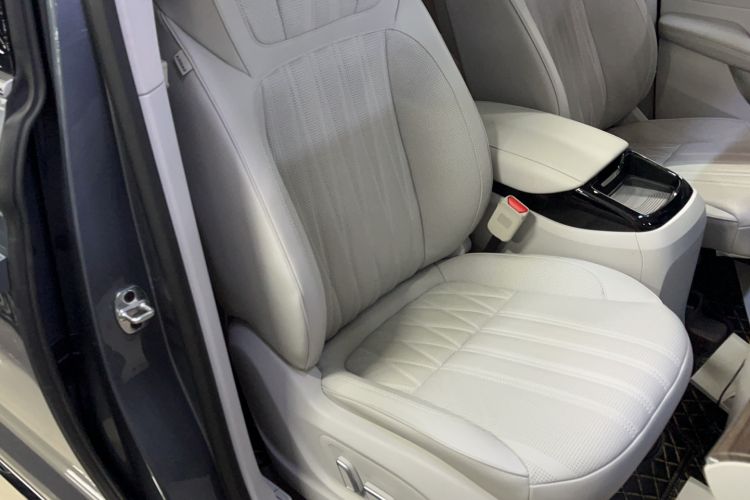 Used Roewe iMAX8 2023 400TGI Comfort Edition Right Front Seat