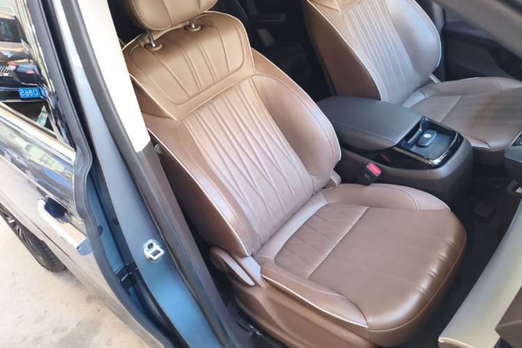 Used Roewe iMAX8 2023 400TGI Comfort Edition Right Front Seat