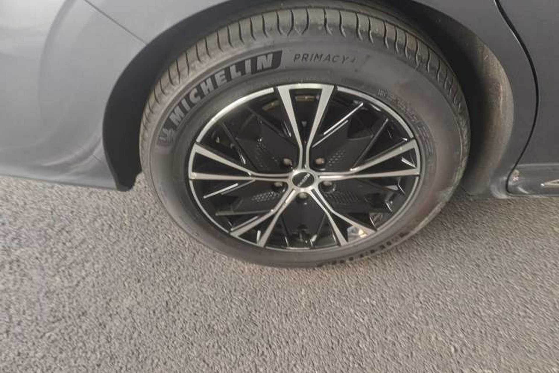 Used Roewe iMAX8 2023 400TGI Comfort Edition Right Rear Wheel Hub