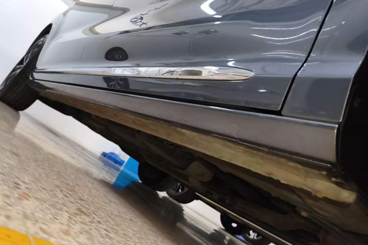 Used Roewe iMAX8 2023 400TGI Comfort Edition Right Side Sill