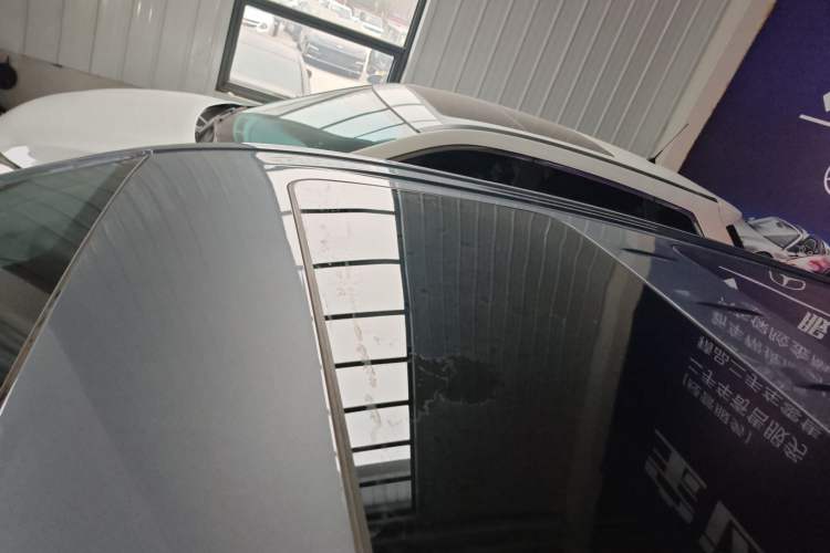 Used Roewe iMAX8 2023 400TGI Comfort Edition Roof