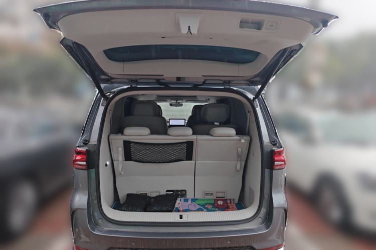 Used Roewe iMAX8 2023 400TGI Comfort Edition Trunk