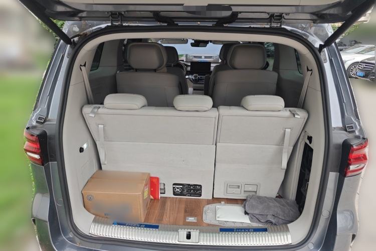 Used Roewe iMAX8 2023 400TGI Comfort Edition Trunk