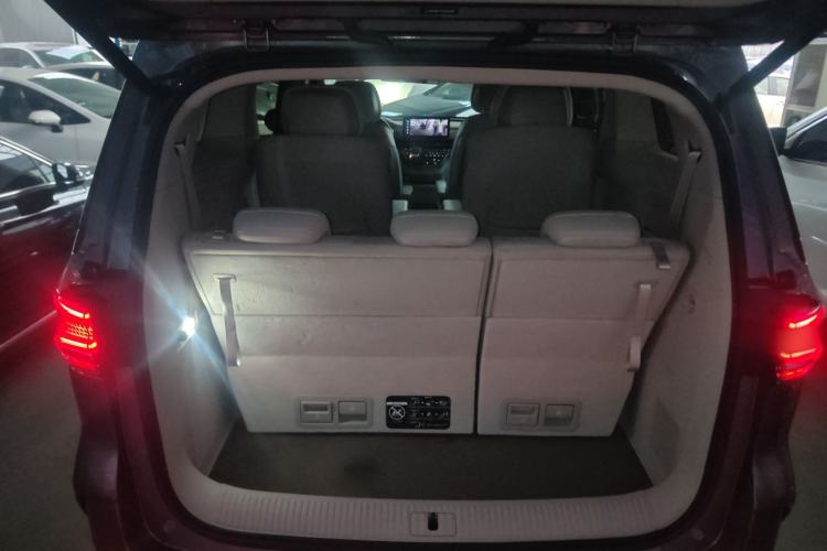 Used Roewe iMAX8 2023 400TGI Comfort Edition Trunk