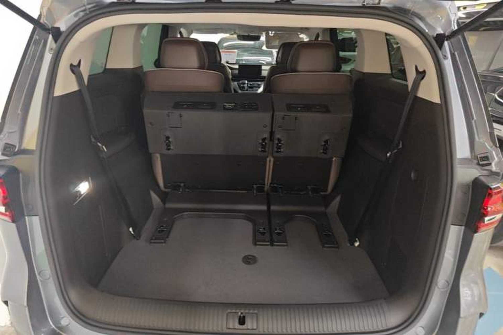 Used Roewe iMAX8 2023 400TGI Comfort Edition Trunk