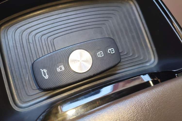 Used Roewe iMAX8 2023 400TGI Comfort Edition Vehicle Key